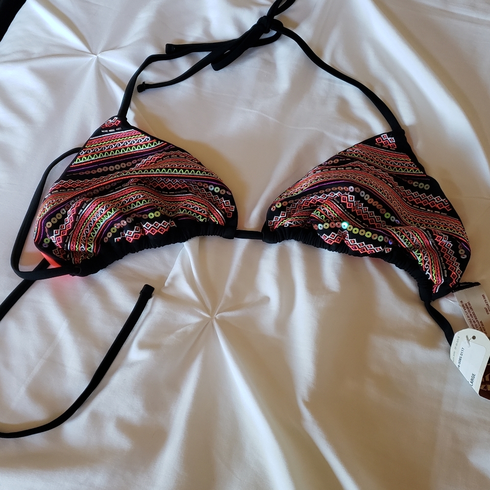 👙 Bikini Top 👙 - Picture 2 of 3